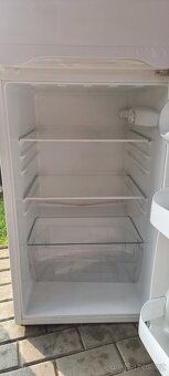 Zanussi ZRT18100WA Lednice s mrazákem A+ - 9