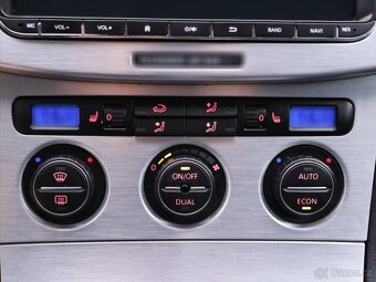 Volkswagen Passat 2,0 TDI 103kW Highline 1.Maj (2007) - 9
