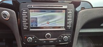 Ford Galaxy,TITANIUM, 2.2 TDCI,147 KW,7 míst,tažné - 9