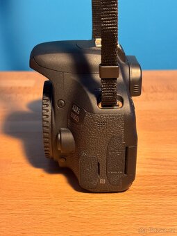 Canon EOS 800D + EF-S 24mm f/2.8 STM + EF-S 10-18mm IS STM - 9