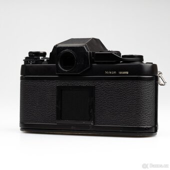 Nikon F3 + objektiv 28mm f/2.8 - 9