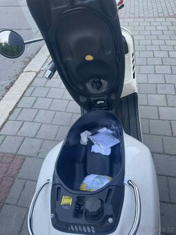 Vespa 300 GTS Super - Nová STK - 2015 model - 9