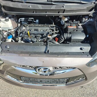Hyundai ix20 1.6i automat 62.tis.km Švýcarsko ročník 1942 - 9