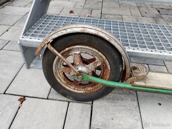 Stará retro dětská koloběžka - 9