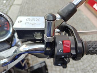 Suzuki GSX 1400i - 9