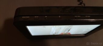 Přenosný DVD přehrávač Zn Philips model:PD7042/12 - 9