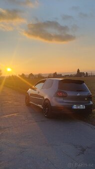 VW Golf V gti - 9