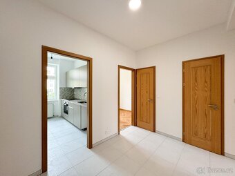 Pronájem nezařízeného bytu 2+1 cca 49 m2, 3. patro,, Záhřeb - 9