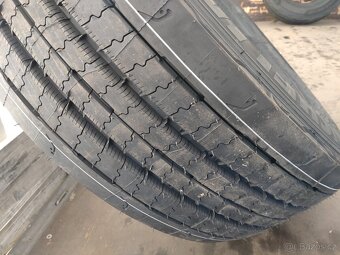 Pneumatiky MICHELIN 315/70R22.5 - NOVÉ - 2 přední vodící - 9