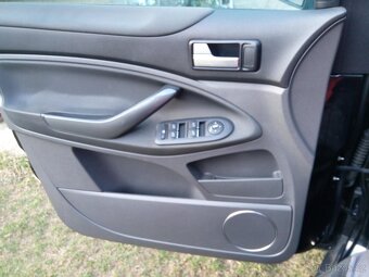 Ford Kuga 4x4 - 9