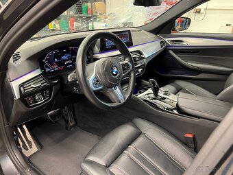 BMW Řada 5 530D XDRIVE M-SPORT 195kW - 9