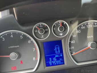Hyundai I30 1,6 2011 edice Trikolora 1.majitel - 9