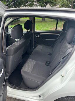 Dacia Sandero - 9