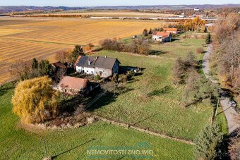 Rozlehlý stavební pozemek, 9536m2, pro rodinné i bytové domy - 9