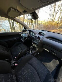 Peugeot 206 - 1.6 hdi (9HZ) 2004 - 9