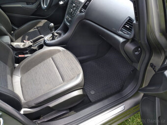 Opel Astra Notchback 1.6 (2017) - 9