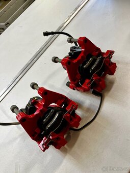 Brzdové třmeny audi RS3 8V0 - 9