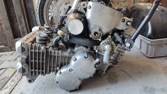 Triumph Thunderbird 900 - 9