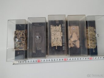Set modelů tanků - 9