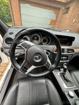 MERCEDES BENZ C250 4 MATIC AMG 150 kw - 9