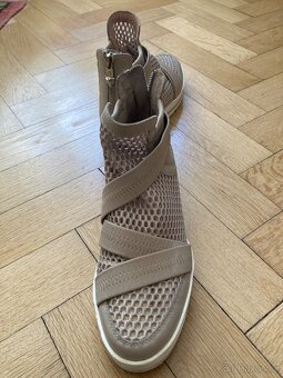 Kožené kotníkové boty Marc Cain - 9