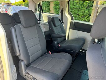 Chrysler Grand Voyager RT Stown Go 3.8 EU 2009 - 9