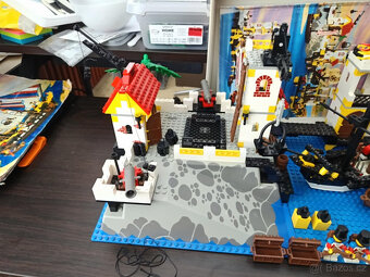 LEGO Pirates 6277 Imperial Trading Post +návod - 9