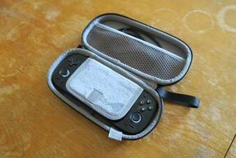 Herní konzole Retroid Pocket 5 + pouzdro - 9