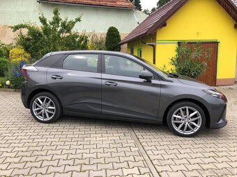 Prodám MG4 Electric r.v 12/2022 125 KW baterie 54 KWh DPH - 9