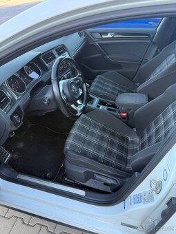 Volkswagen Golf GTD - 9