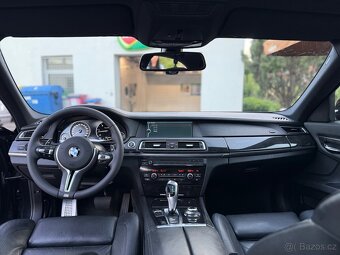 BMW 730 D model F01 M-Paket - 9