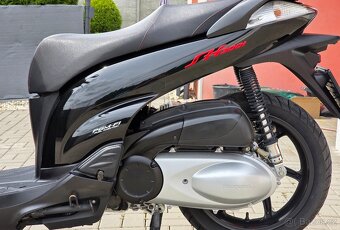 Honda SH 300i, kufr, původ ČR, LeoVince laděný výfuk, DPH - 9