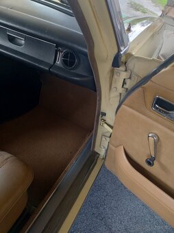 Mercedes Benz 240D W115 - 9