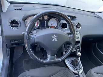 Peugeot 308 1.6 HDi , 82 kW nafta, 2012 - 9
