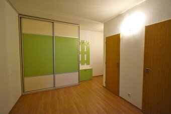 Pronájem bytu 3+KK, 65m2, Praha 8-Troja, Lublinská ul. - 9