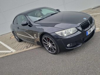 BMW E92 320xD LCI 135kW 6st. Aut. Tovární M Paket - 9