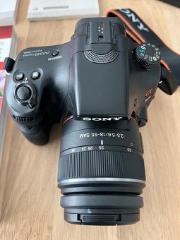 Sony A57 s příslušenstvím - 9