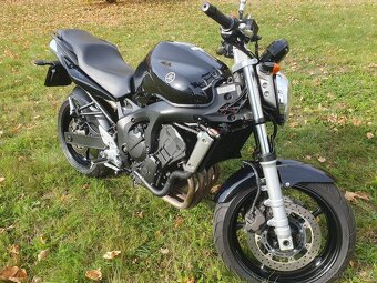 Prodám Yamaha FZ6 FAZER najeto 19 586km - 9