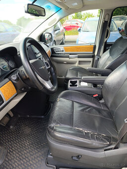 Chrysler Grand Voyager 2008, 2.8. diesel - 9