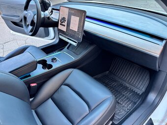 Tesla Model 3 Long Range Refresh 2021 - 9