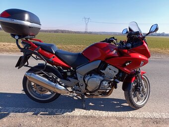Honda CBF 1000 2009 - 9