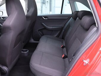 Škoda Rapid 1,4 TSI 90kW DSG Sport Panorama (2014) - 9