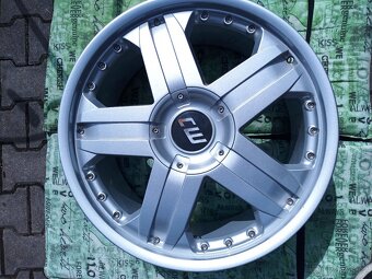 Borbet CW 22" , 5x120 R22, Šíře 10, ET-35 - 9