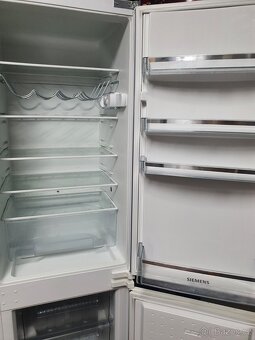 TOP VESTAVNÁ lednice s mrazákem SIEMENS - 9