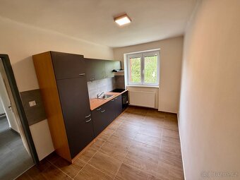 Činžovní dům po kompletní rekonstrukci - 9