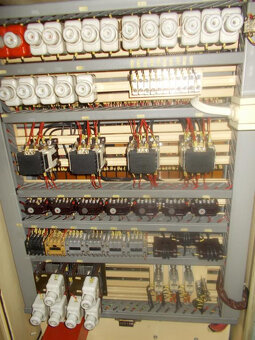 Univerzální frézka TOS FGSV 32 - 9