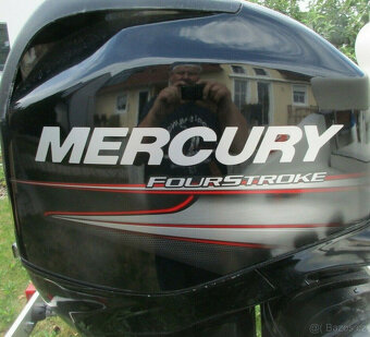 Závěsný motor Mercury 60 HP, čtyřtaktní motor s dlouhou hříd - 9