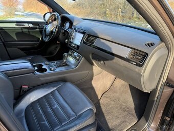 Volkswagen Touareg 4,2TDI V8 Výměna možná - 9