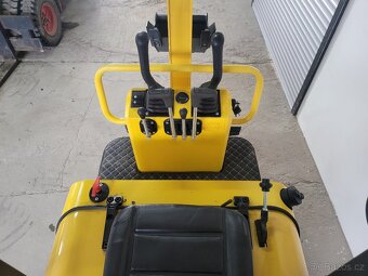 AKCE - bagr Dabaki KA 10 (vč.DPH) - 9