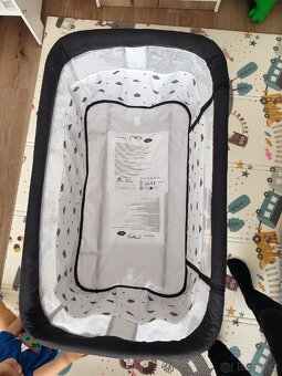 Dětská postýlka MoMi Revo na kolečkách - 9